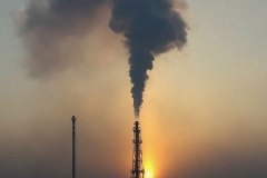 Uwaga! Wysoki poziom zanieczyszczenia powietrza!