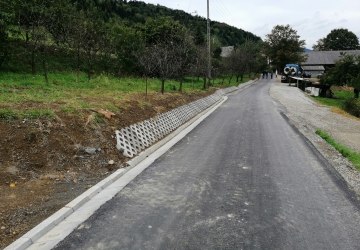 Kolejny odcinek drogi na terenie gminy wyremontowany!
